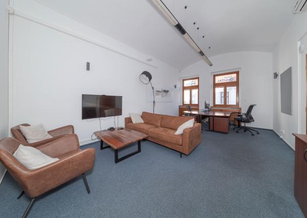 Reprezentatívne kancelárske priestory, prenájom, 303 m2, klimatizácia, parking v uzavretom dvore, Kováčska, Košice