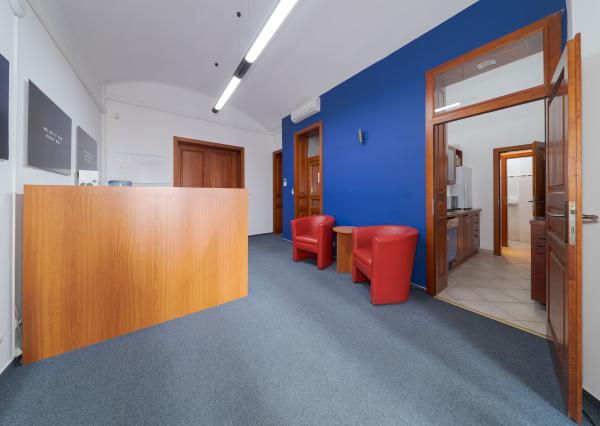 Reprezentatívne kancelárske priestory, prenájom, 303 m2, klimatizácia, parking v uzavretom dvore, Kováčska, Košice