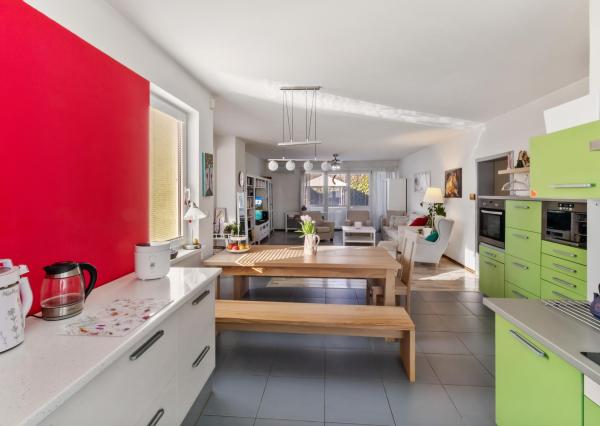 Na predaj moderný rodinný dom, ponúkajúci komfortné bývanie