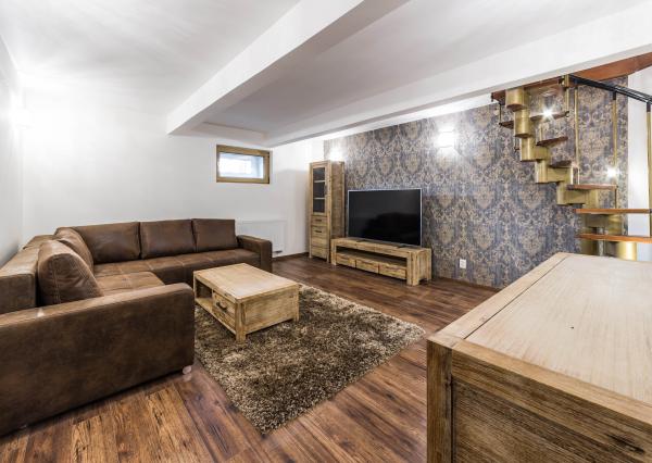 5-izbový byt na prenájom, historické centrum Košíc s parkovaním, 200m2