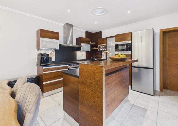 REZERVOVANÉ - Predaj rodinný dom s garážou, pozemok 406 m2, Široká ulica, Skalica