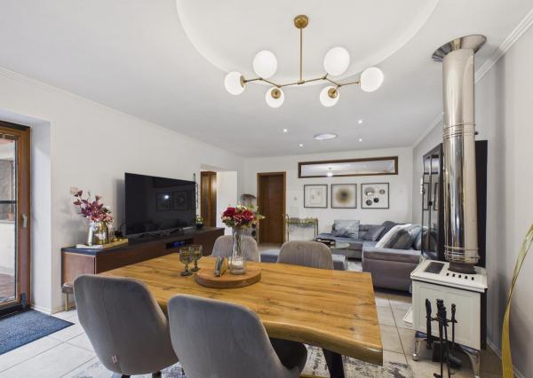 REZERVOVANÉ - Predaj rodinný dom s garážou, pozemok 406 m2, Široká ulica, Skalica