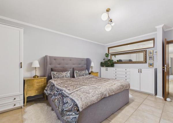 REZERVOVANÉ - Predaj rodinný dom s garážou, pozemok 406 m2, Široká ulica, Skalica