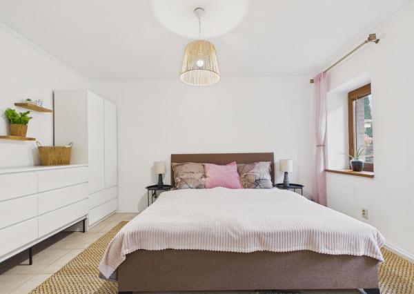 REZERVOVANÉ - Predaj rodinný dom s garážou, pozemok 406 m2, Široká ulica, Skalica