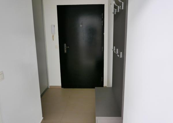 Ponúkame na prenájom 2-izbový byt 60,80m2 v projekte Viktória-Košická ul. Ba s parkovaním v garáži