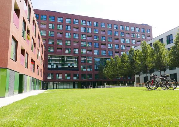 Ponúkame na prenájom 2-izbový byt 60,80m2 v projekte Viktória-Košická ul. Ba s parkovaním v garáži