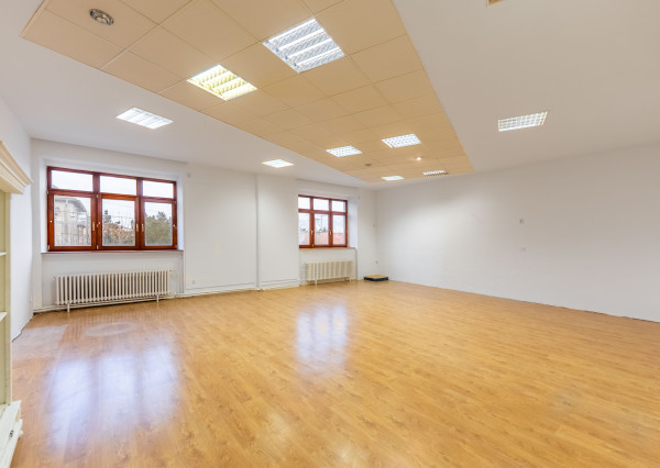 PONUKA PRENÁJMU OBCHODNÝCH PRIESTOROV V CÍFERI • 80 m2 v polyfunkčnej budove v centre dediny