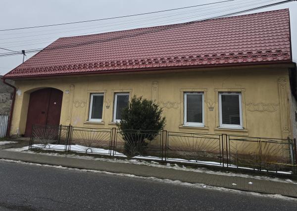 REZERVOVANÉ - Exkluzívne na predaj rodinný dom po čiastočnej rekonštrukcii v obci Holumnica, okres Kežmarok