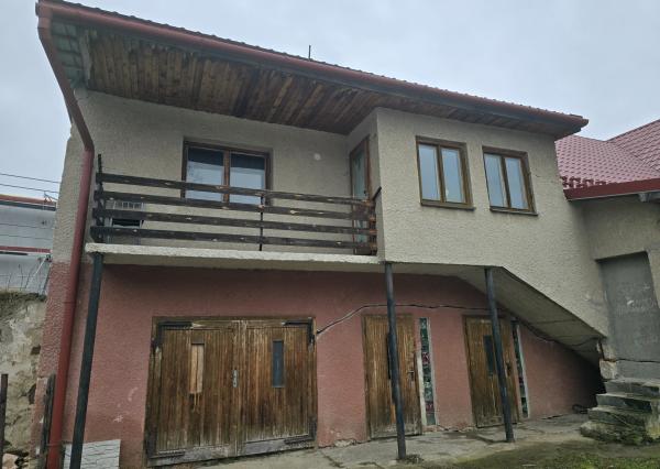 REZERVOVANÉ - Exkluzívne na predaj rodinný dom po čiastočnej rekonštrukcii v obci Holumnica, okres Kežmarok
