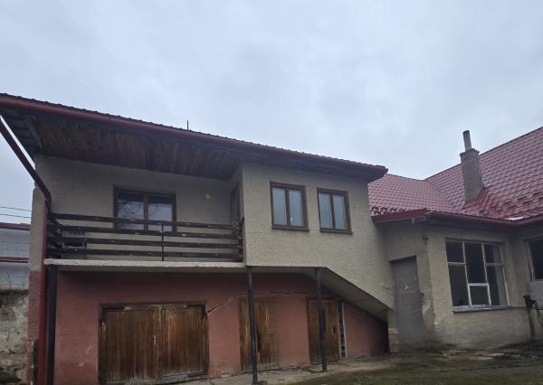 REZERVOVANÉ - Exkluzívne na predaj rodinný dom po čiastočnej rekonštrukcii v obci Holumnica, okres Kežmarok