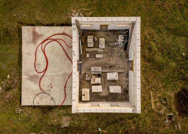 EXKLUZÍVNE NA PREDAJ: Rozostavaný rodinný dom v obci Ilija, okres Banská Štiavnica