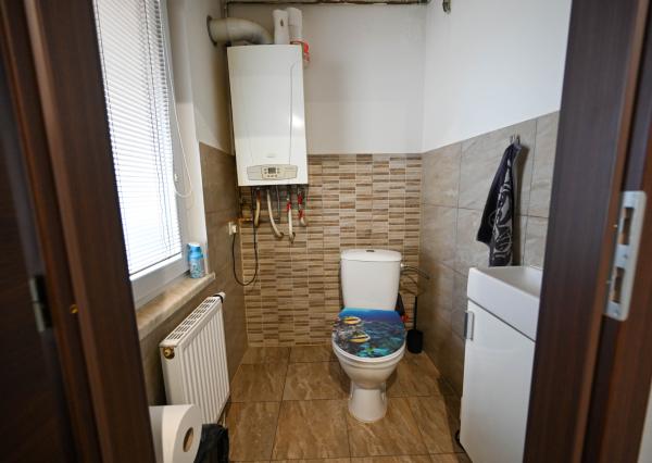 PREDAJ, INVESTIČNÁ NEHNUTEĽNOSŤ S OKAMŽITÝM VÝNOSOM, RODINNÝ DOM – 3 BYTOVÉ JEDNOTKY POD JEDNOU STRECHOU, Hlohovec