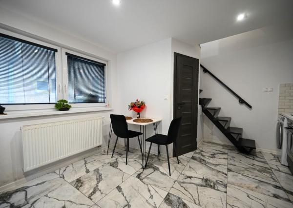 PREDAJ, INVESTIČNÁ NEHNUTEĽNOSŤ S OKAMŽITÝM VÝNOSOM, RODINNÝ DOM – 3 BYTOVÉ JEDNOTKY POD JEDNOU STRECHOU, Hlohovec