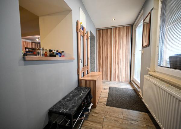 PREDAJ, INVESTIČNÁ NEHNUTEĽNOSŤ S OKAMŽITÝM VÝNOSOM, RODINNÝ DOM – 3 BYTOVÉ JEDNOTKY POD JEDNOU STRECHOU, Hlohovec