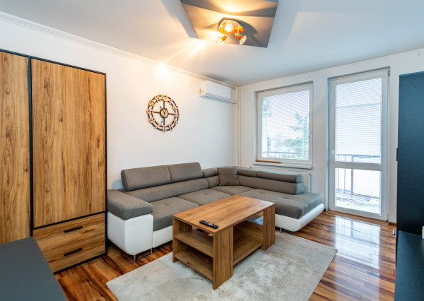 REZERVOVANÉ - 1-izbový byt po rekonštrukcii - Sečovce, Obchodná ulica, 31 m2!