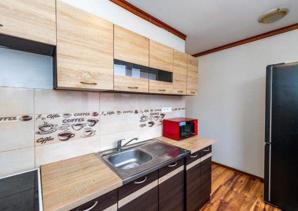 REZERVOVANÉ - 1-izbový byt po rekonštrukcii - Sečovce, Obchodná ulica, 31 m2!