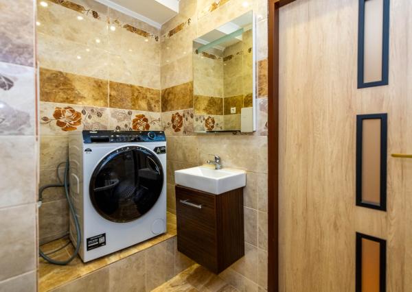 REZERVOVANÉ - 1-izbový byt po rekonštrukcii - Sečovce, Obchodná ulica, 31 m2!