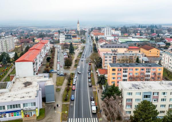 REZERVOVANÉ - 1-izbový byt po rekonštrukcii - Sečovce, Obchodná ulica, 31 m2!