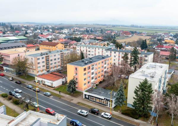 REZERVOVANÉ - 1-izbový byt po rekonštrukcii - Sečovce, Obchodná ulica, 31 m2!