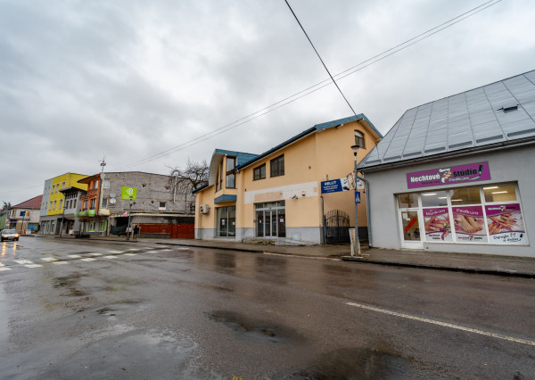Obchodná budova na predaj