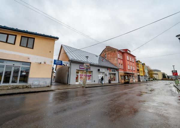 Obchodná budova na predaj