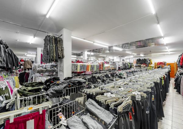 Obchodná budova na predaj