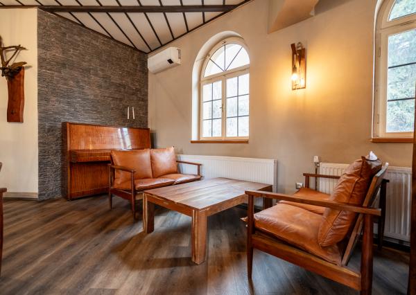 NA PREDAJ – Polyfunkčný objekt, Banská Štiavnica – Križovatka