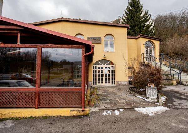 NA PREDAJ – Polyfunkčný objekt, Banská Štiavnica – Križovatka