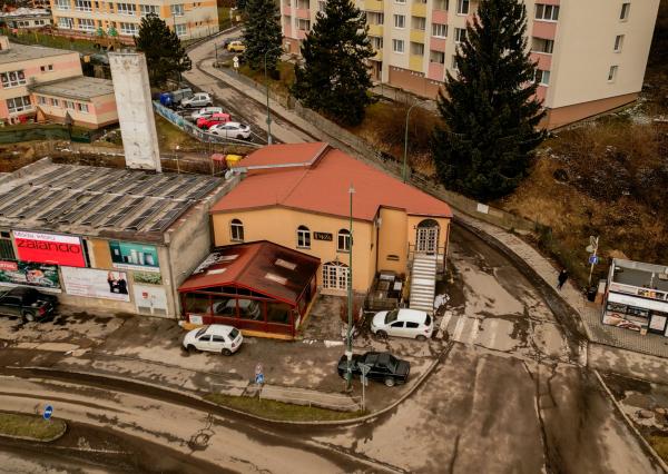 NA PREDAJ – Polyfunkčný objekt, Banská Štiavnica – Križovatka