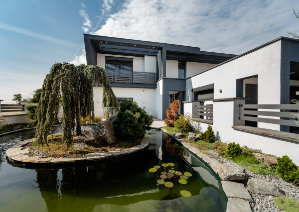 Exkluzívna novostavba rodinného domu, predaj, 650 m2 úžitková plocha, bazén, s kompletným zariadením, Polesná, Košice - Krásna, Na Hore