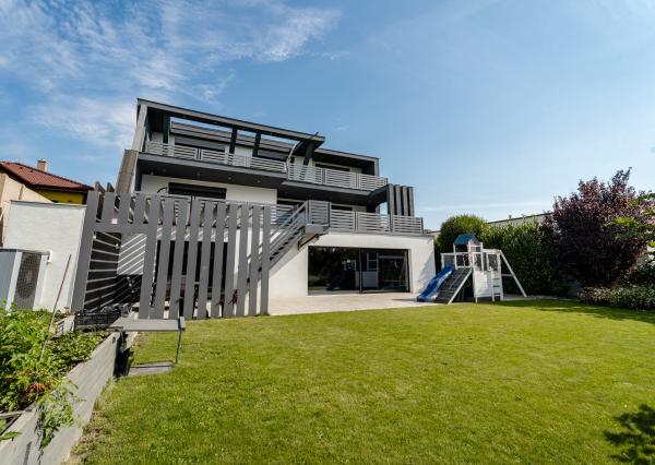 Exkluzívna novostavba rodinného domu, predaj, 650 m2 úžitková plocha, bazén, s kompletným zariadením, Polesná, Košice - Krásna, Na Hore