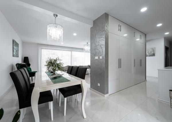 Exkluzívna novostavba rodinného domu, predaj, 650 m2 úžitková plocha, bazén, s kompletným zariadením, Polesná, Košice - Krásna, Na Hore