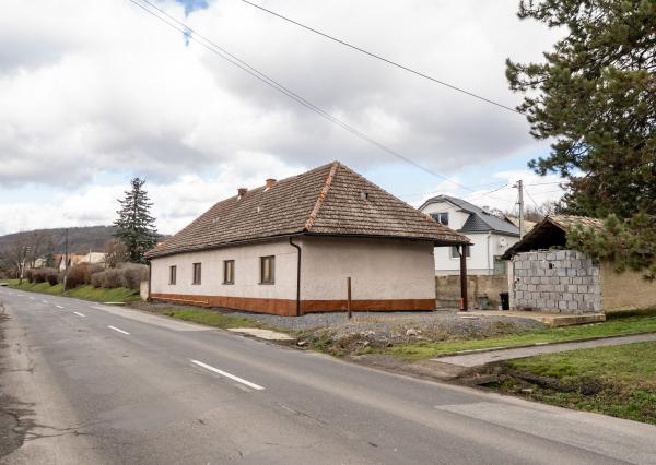 NA PREDAJ – Rodinný dom v obci Hontianske Nemce