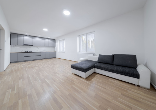 4-izbový rodinný dom, predaj, rozloha pozemku 1093 m2, Tyršova ulica, Sobrance