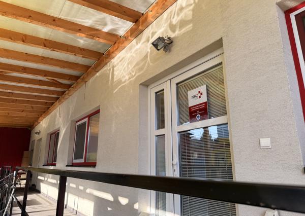 Ponúkane na prenájom priestranný obchodno-skladový priestor na Budovateľskej ulici vo Vranove nad Topľou