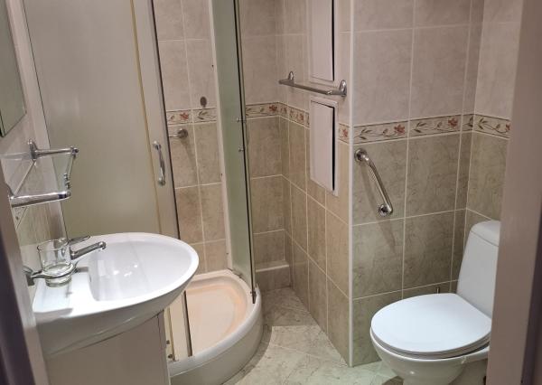 Na prenájom pekný priestranný 2-izbový byt v Humennom