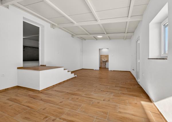 Na prenájom výrobno-skladová hala so zázemím, Vrbové