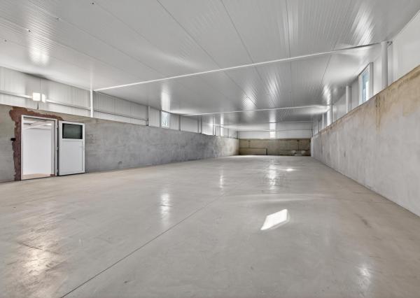 Na prenájom výrobno-skladová hala so zázemím, Vrbové