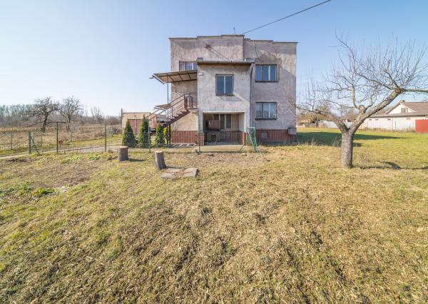 Dvojgeneračný RD  na predaj ● 5 izieb ● okrajová časť obce Veľká Ida