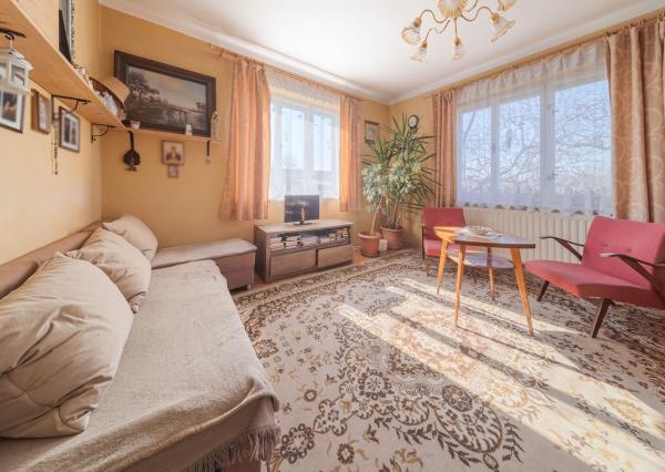 Dvojgeneračný RD  na predaj ● 5 izieb ● okrajová časť obce Veľká Ida