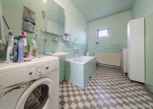 Dvojgeneračný RD  na predaj ● 5 izieb ● okrajová časť obce Veľká Ida