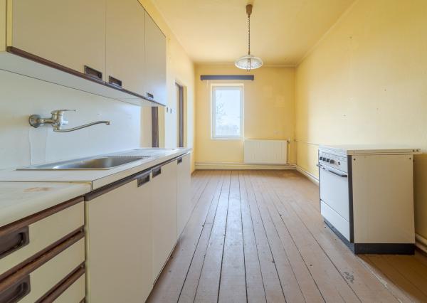 Dvojgeneračný RD  na predaj ● 5 izieb ● okrajová časť obce Veľká Ida