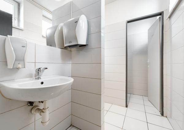 Na predaj budova pre obchod a služby vo frekventovanej časti mesta Vranov nad Topľou