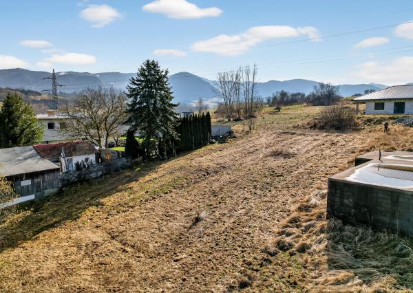 Predaj investičného stavebného pozemku o výmere 786 m² – ulica Do Stávku,  Žilina – Trnové