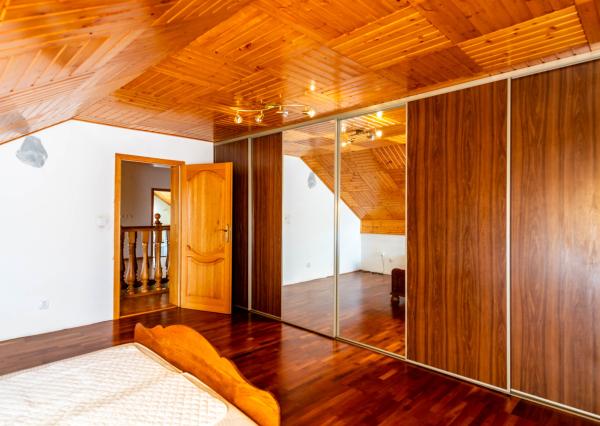 Exkluzívna ponuka – luxusný rodinný dom v centre obce