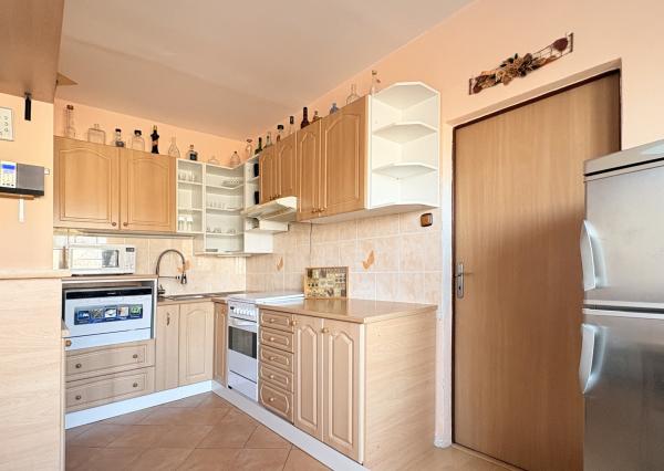 Prenájom: 2-izbový byt pri centre, Vilová, BA-Petržalka