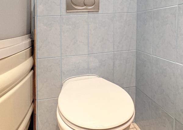 Prenájom: 2-izbový byt pri centre, Vilová, BA-Petržalka