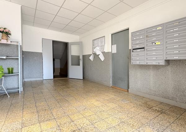 Prenájom: 2-izbový byt pri centre, Vilová, BA-Petržalka