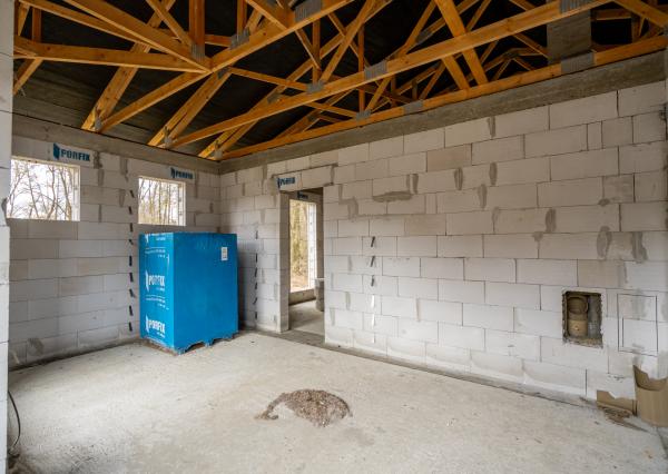 NA PREDAJ – Moderný 4-izbový rodinný dom s veľkou terasou a súkromím | Hontianske Nemce | pozemok 765 m²