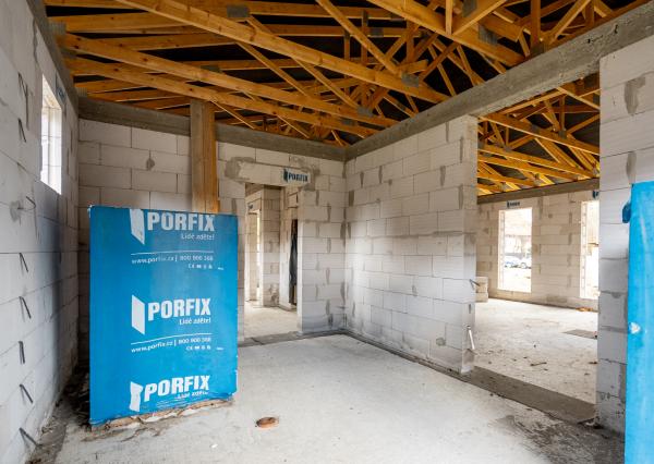 NA PREDAJ – Moderný 4-izbový rodinný dom s veľkou terasou a súkromím | Hontianske Nemce | pozemok 765 m²